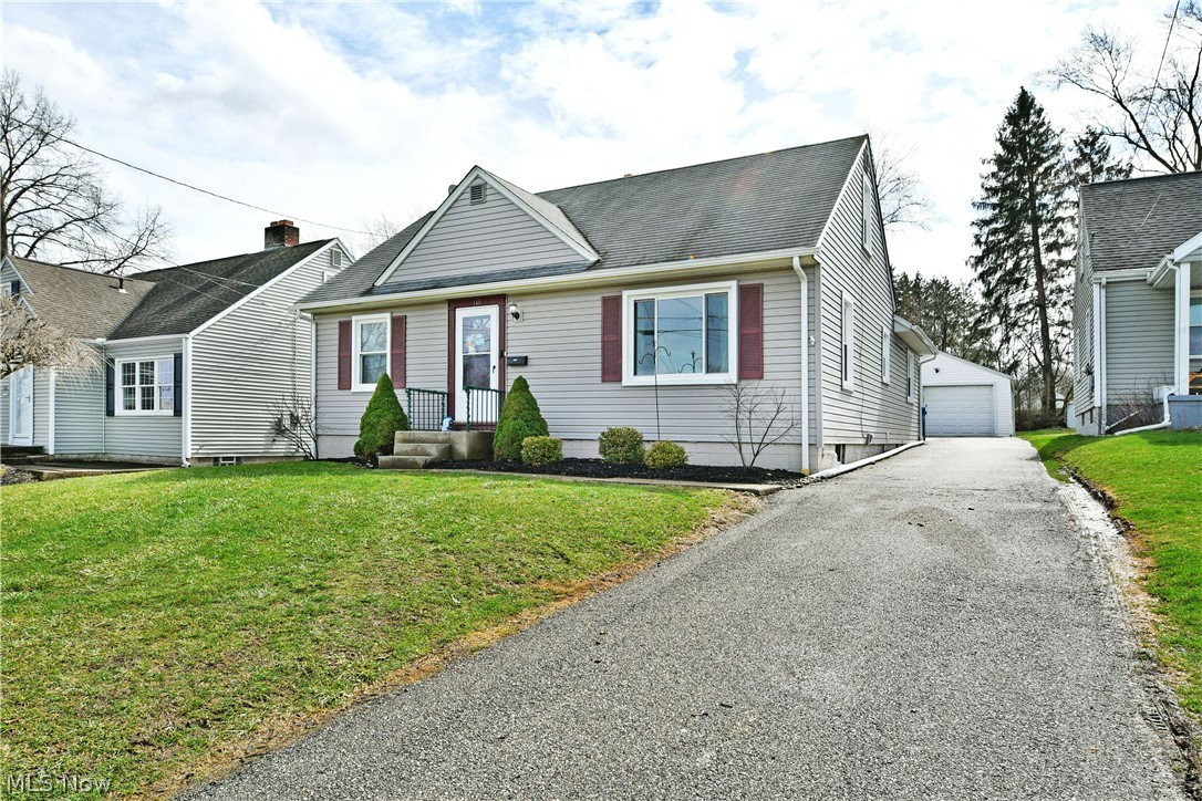 135 Clingan Street Hubbard OH 44425