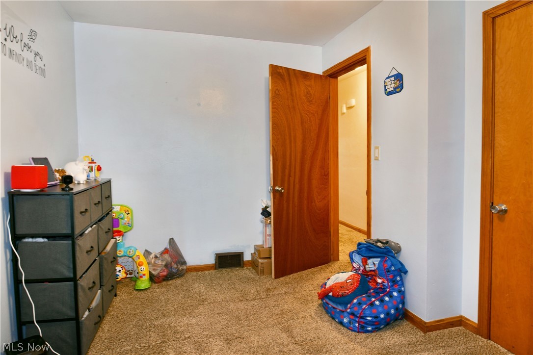 135 Clingan Street Hubbard OH 44425