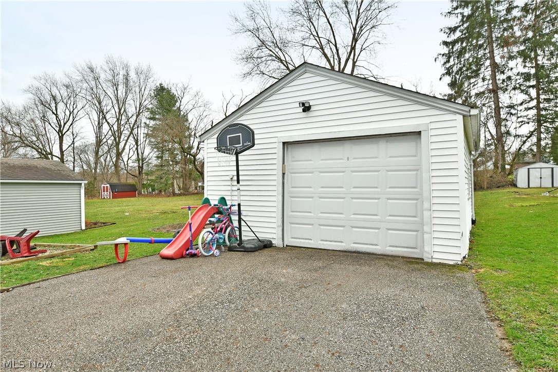 135 Clingan Street Hubbard OH 44425