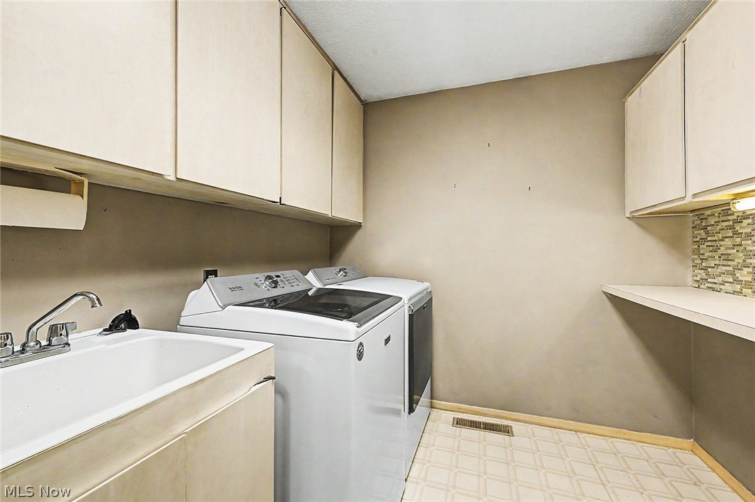 13192 Olympus Way Strongsville OH 44149