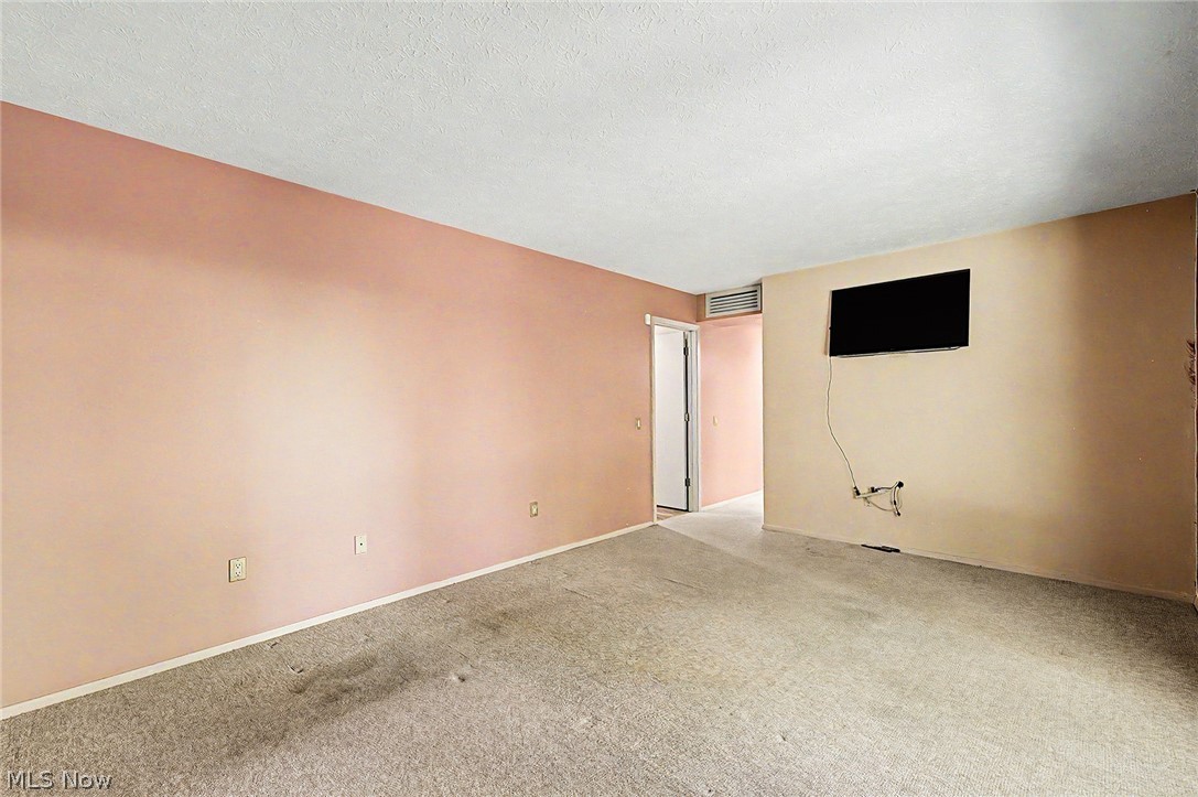 13192 Olympus Way Strongsville OH 44149