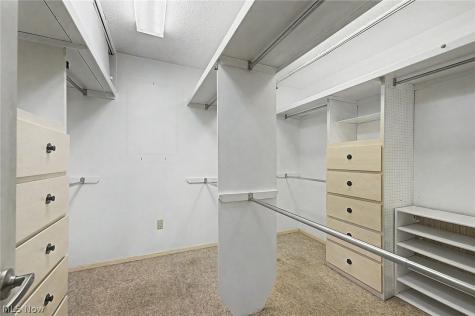 13192 Olympus Way Strongsville OH 44149