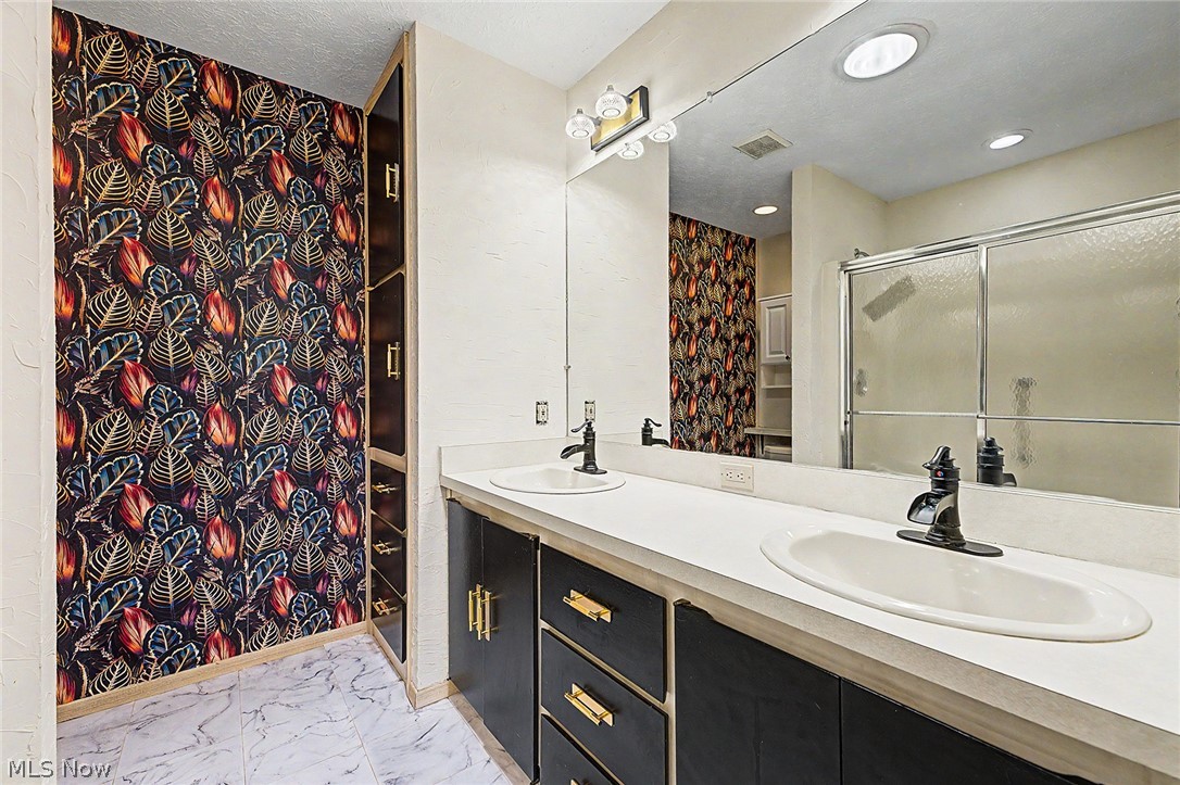 13192 Olympus Way Strongsville OH 44149