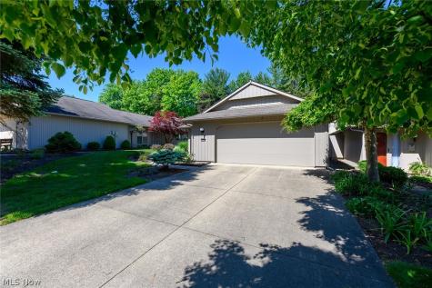 13192 Olympus Way Strongsville OH 44149