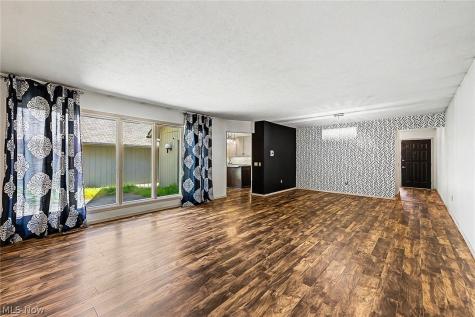 13192 Olympus Way Strongsville OH 44149