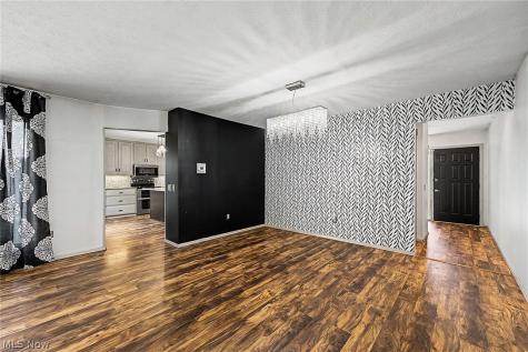 13192 Olympus Way Strongsville OH 44149
