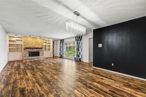 13192 Olympus Way Strongsville OH 44149