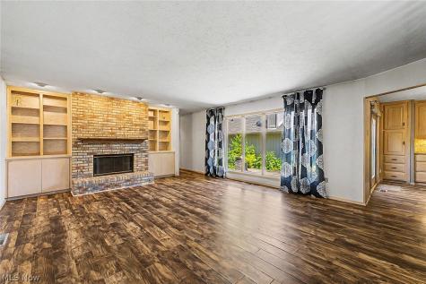 13192 Olympus Way Strongsville OH 44149