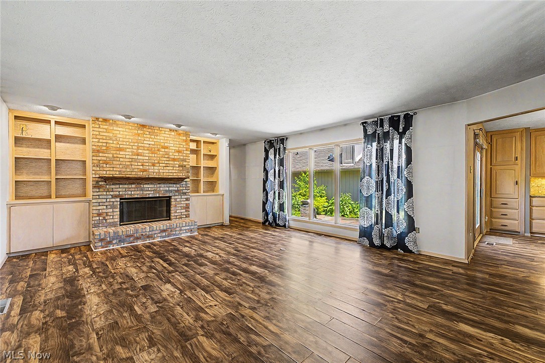 13192 Olympus Way Strongsville OH 44149