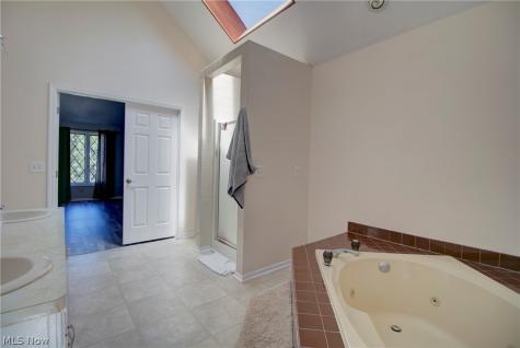 17639 Lexington Lane Strongsville OH 44136