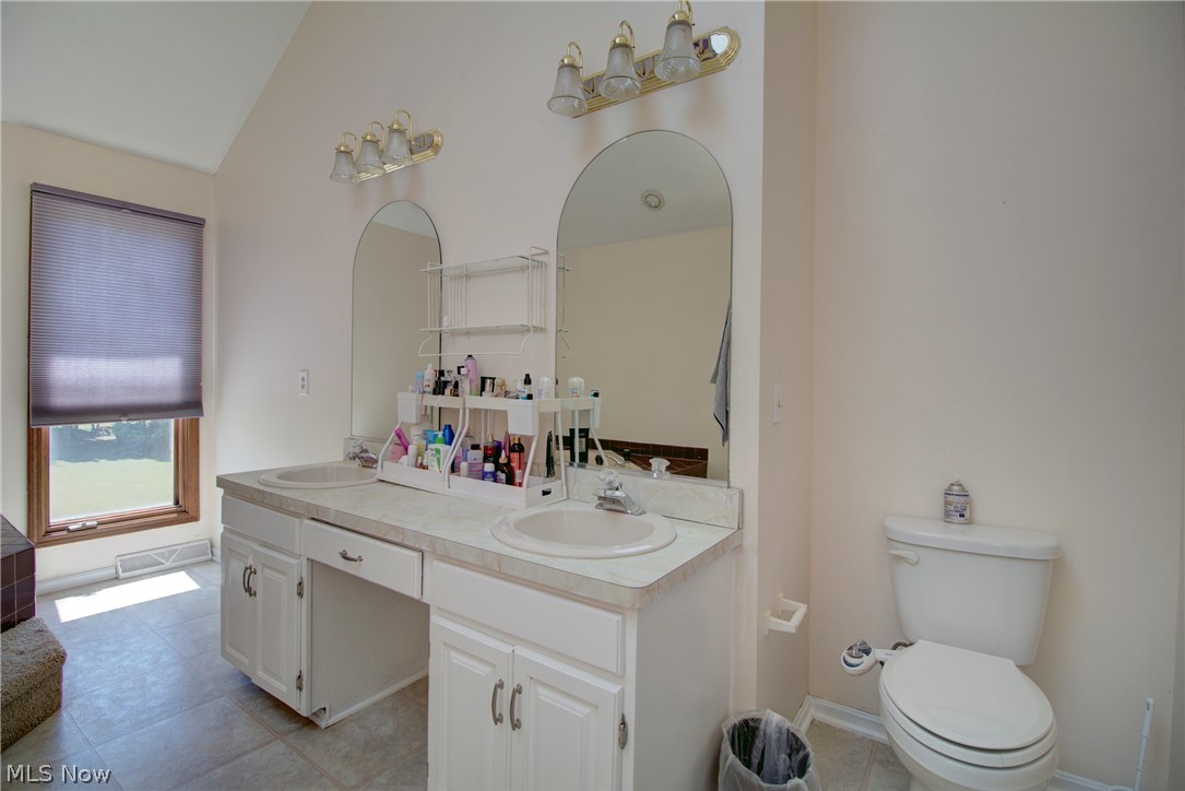 17639 Lexington Lane Strongsville OH 44136