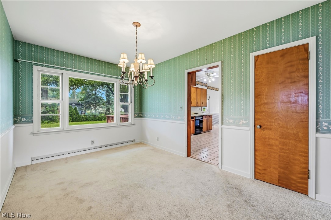 2083 Beechwood Street NE Warren OH 44483