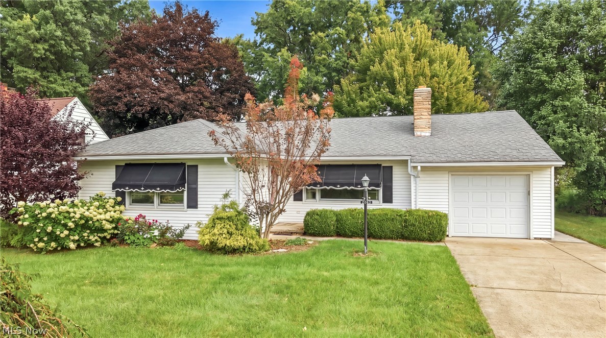 2083 Beechwood Street NE Warren OH 44483