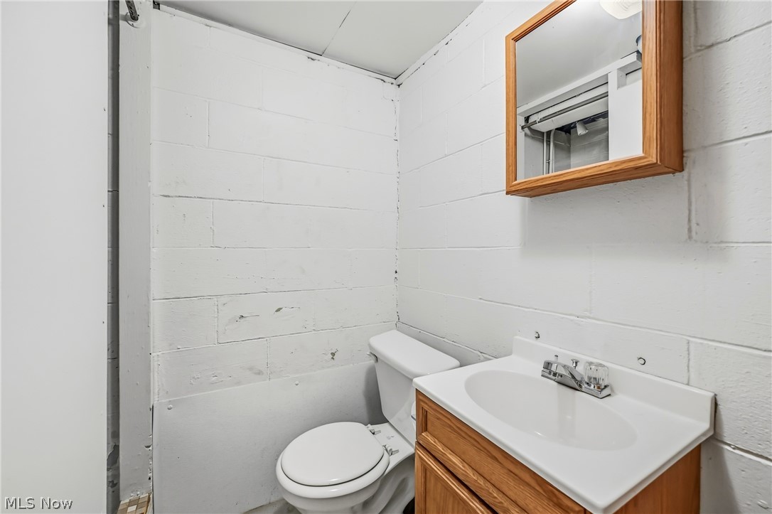 2083 Beechwood Street NE Warren OH 44483