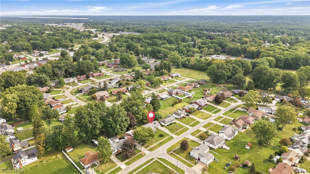 2083 Beechwood Street NE Warren OH 44483