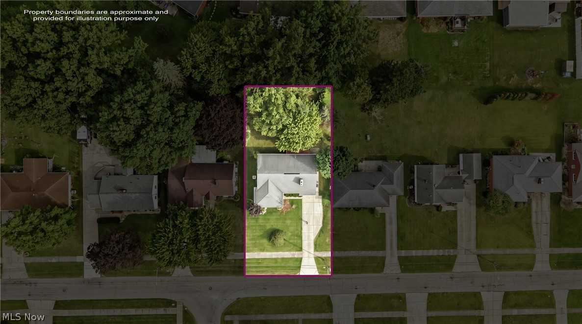 2083 Beechwood Street NE Warren OH 44483