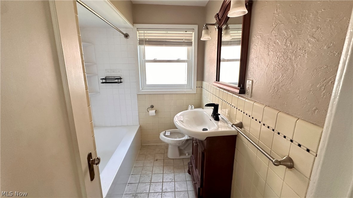275 E 210th Street Euclid OH 44123