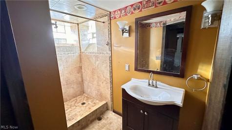 275 E 210th Street Euclid OH 44123
