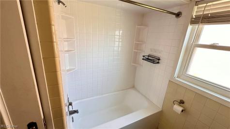 275 E 210th Street Euclid OH 44123