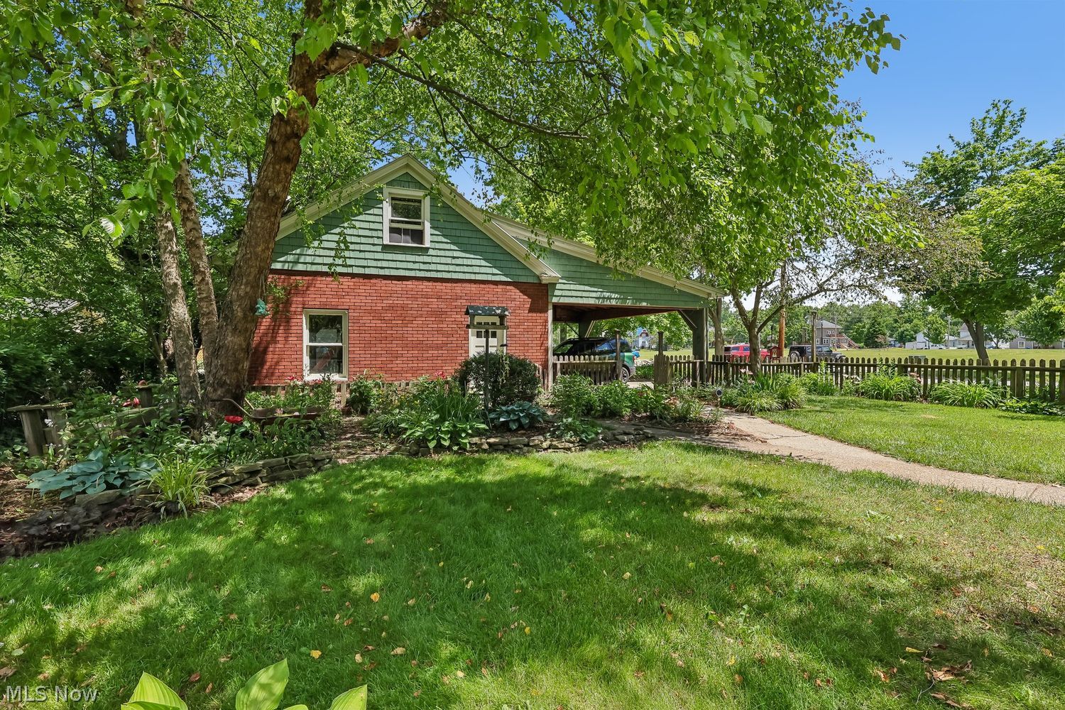 157 S Main Street Wellington OH 44090