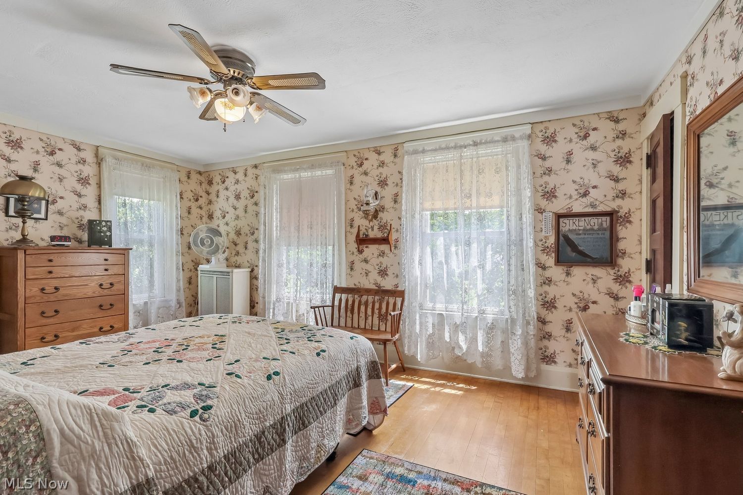 157 S Main Street Wellington OH 44090