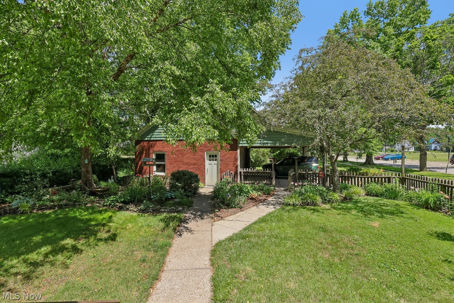 157 S Main Street Wellington OH 44090
