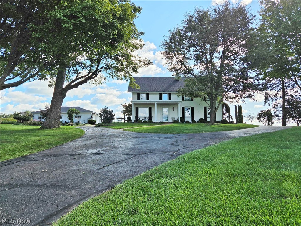 4066 Maplegrove Avenue Louisville OH 44641