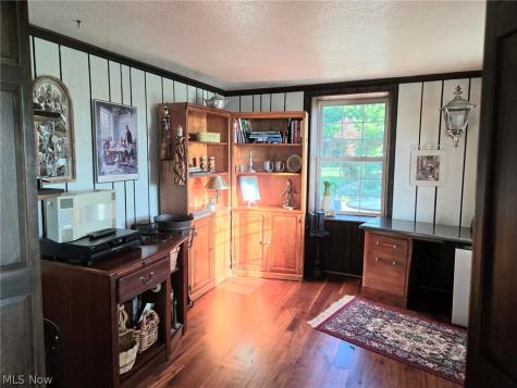 4066 Maplegrove Avenue Louisville OH 44641