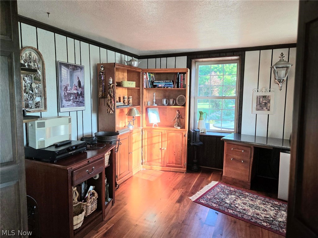 4066 Maplegrove Avenue Louisville OH 44641
