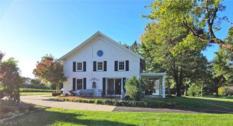 4066 Maplegrove Avenue Louisville OH 44641