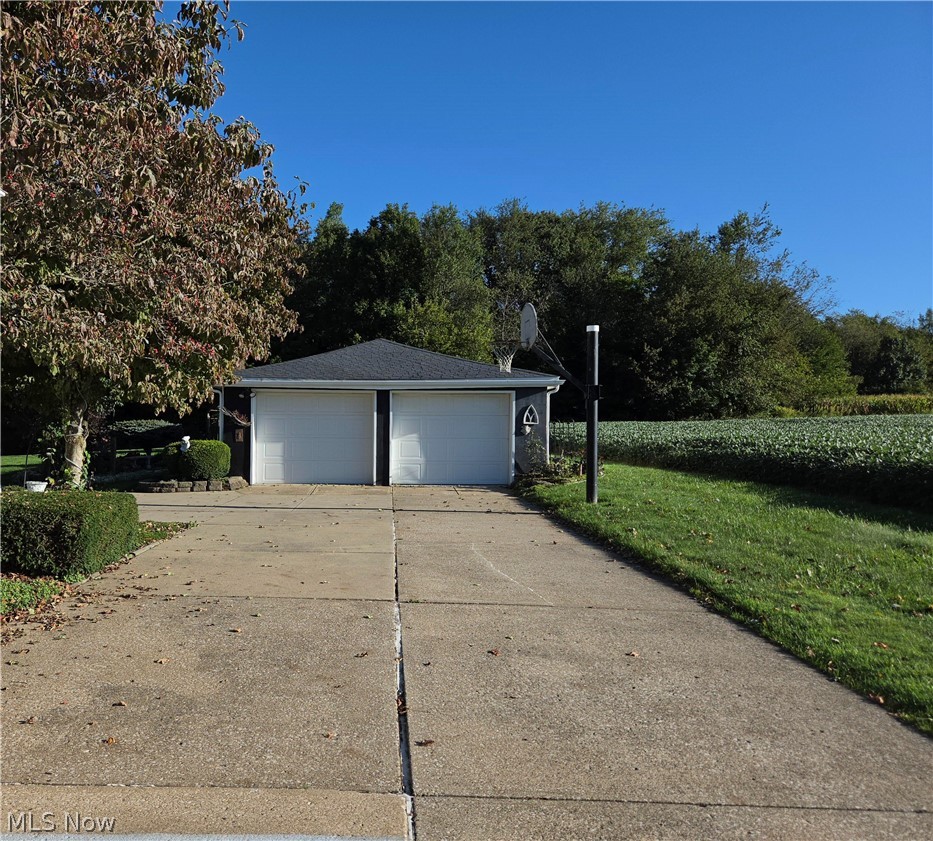 4066 Maplegrove Avenue Louisville OH 44641