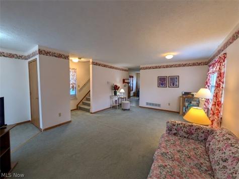 3093 Otokar Avenue Cleveland OH 44127