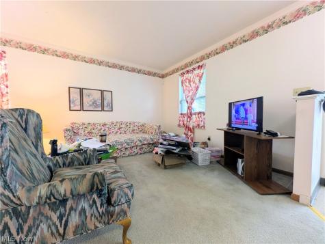 3093 Otokar Avenue Cleveland OH 44127