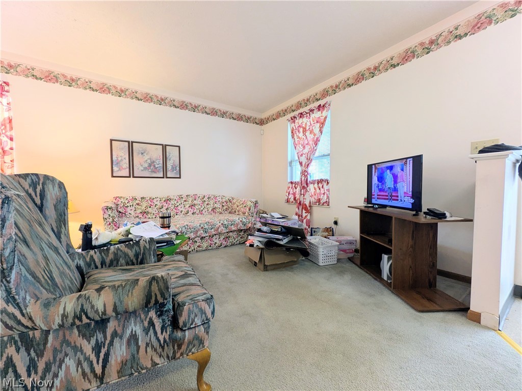 3093 Otokar Avenue Cleveland OH 44127