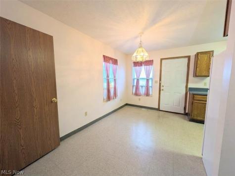 3093 Otokar Avenue Cleveland OH 44127