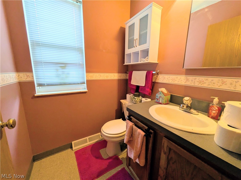 3093 Otokar Avenue Cleveland OH 44127