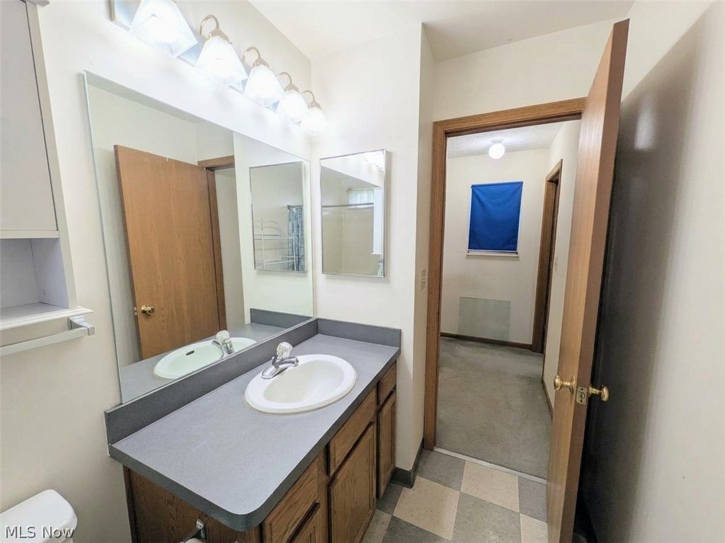 3093 Otokar Avenue Cleveland OH 44127