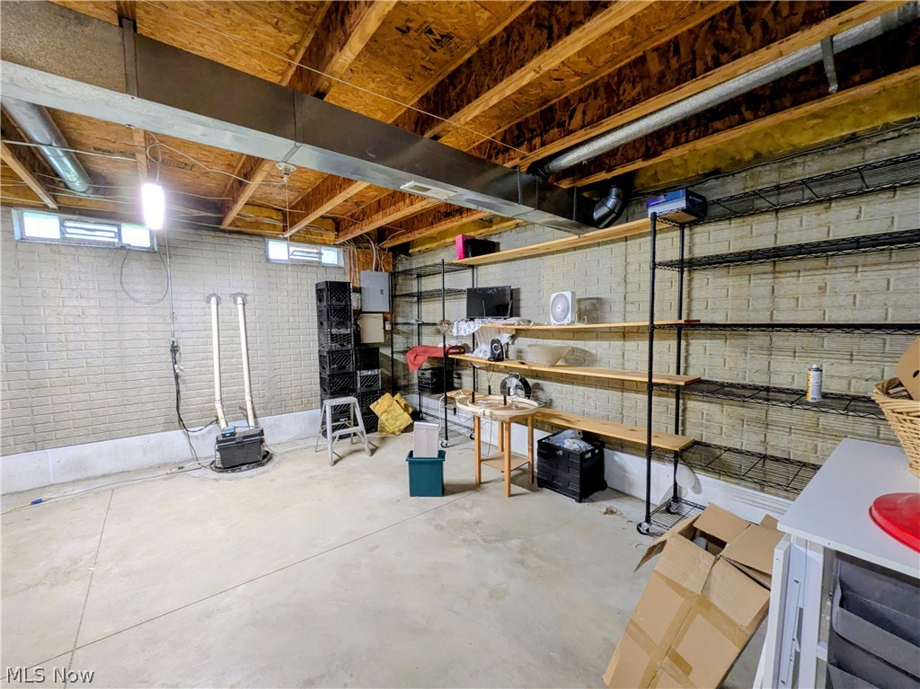 3093 Otokar Avenue Cleveland OH 44127