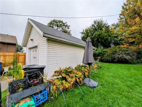 3093 Otokar Avenue Cleveland OH 44127