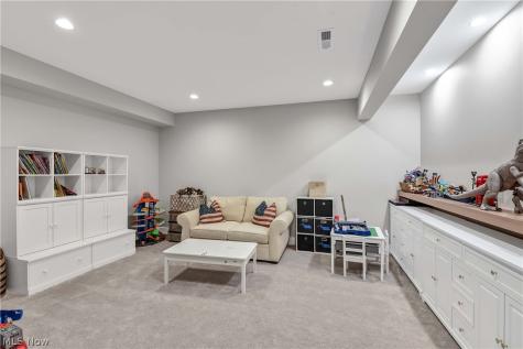 1807 Jager Lane Westlake OH 44145