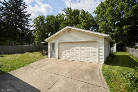 3295 Tisen Road Akron OH 44312