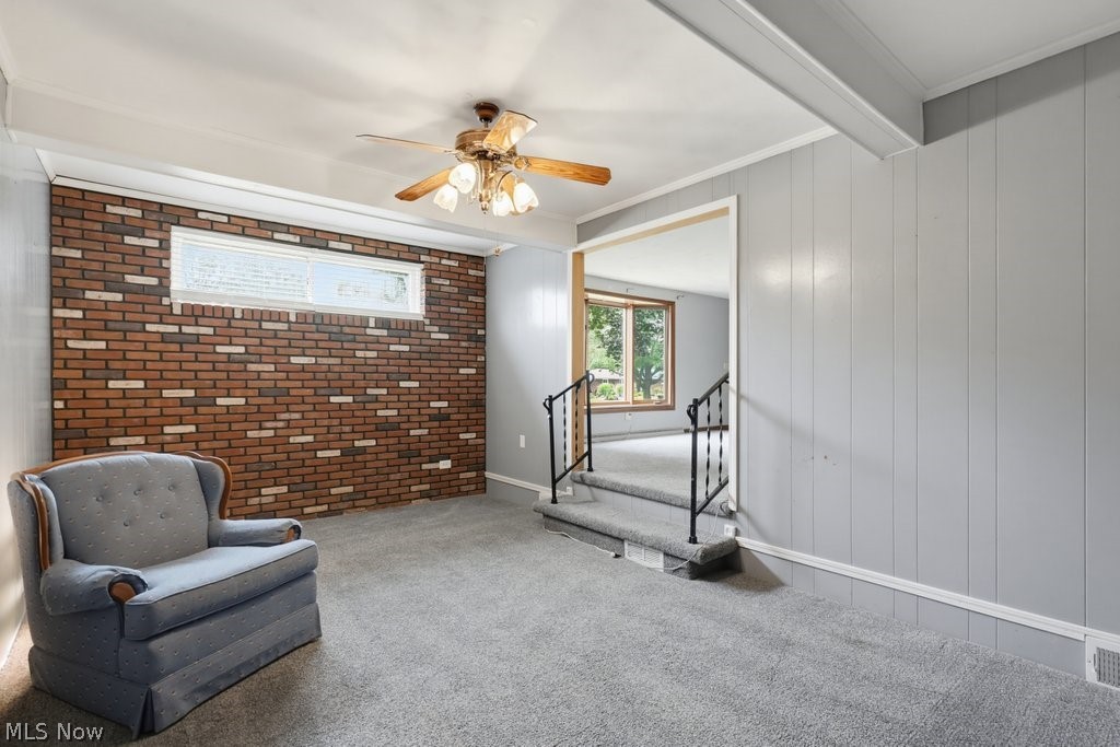 6069 NE Peach Street Louisville OH 44641