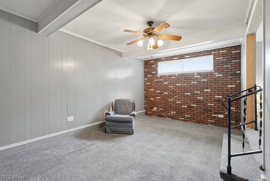 6069 NE Peach Street Louisville OH 44641