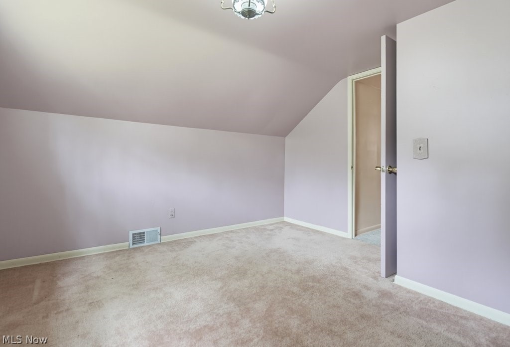 6069 NE Peach Street Louisville OH 44641