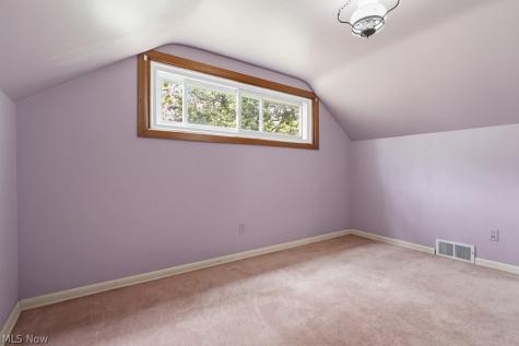 6069 NE Peach Street Louisville OH 44641