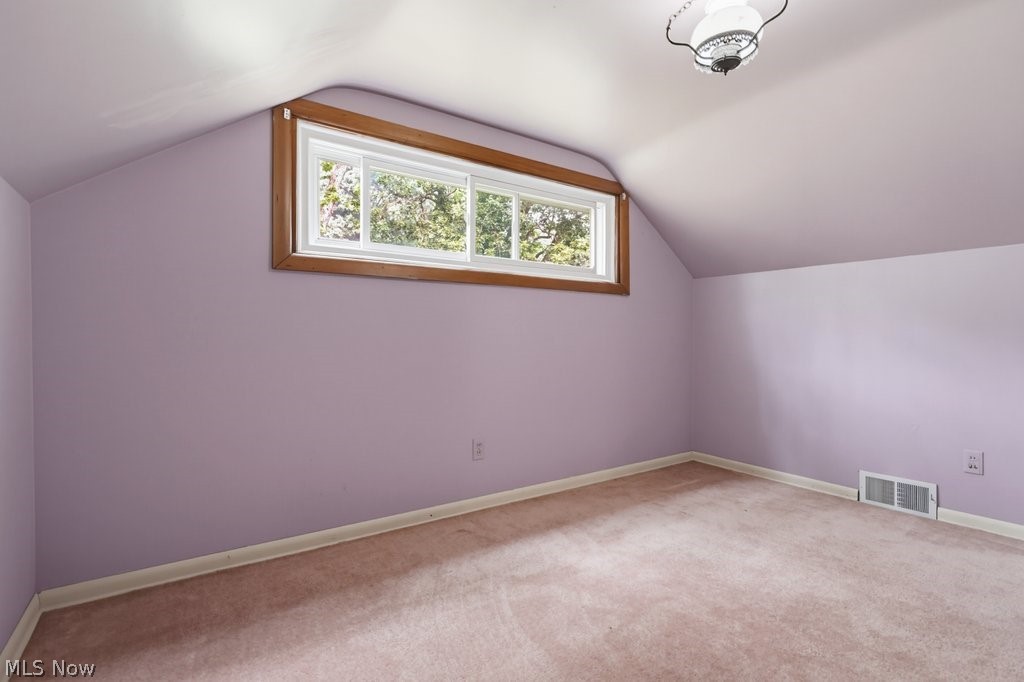 6069 NE Peach Street Louisville OH 44641