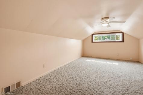 6069 NE Peach Street Louisville OH 44641