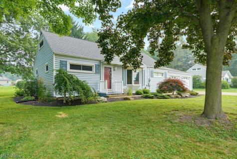 6069 NE Peach Street Louisville OH 44641