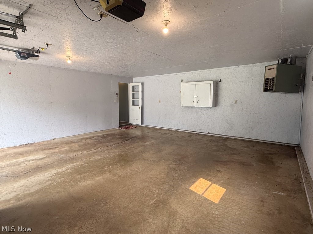 6069 NE Peach Street Louisville OH 44641