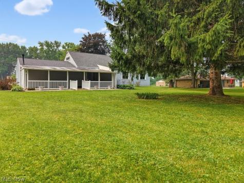 6069 NE Peach Street Louisville OH 44641